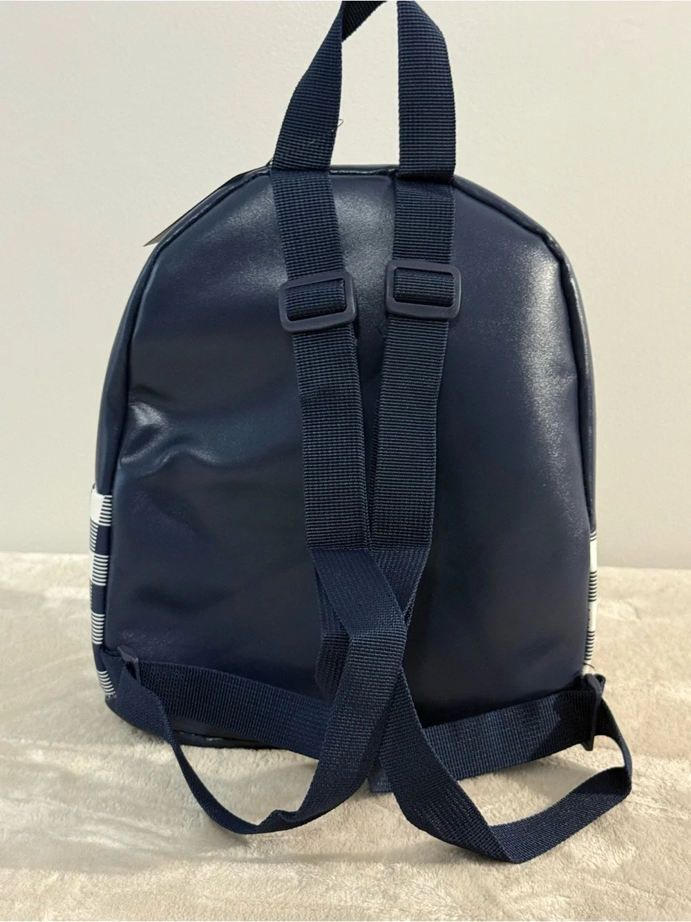Warner Bros. navy white